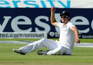ind vs eng cook not to relinquish captaincy yet despite string of losses