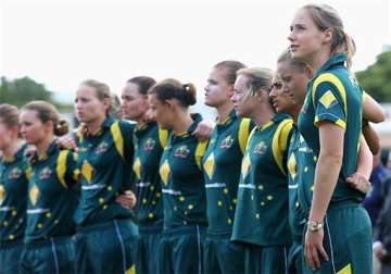 cricket australia hikes pay for top women players