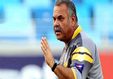 dav whatmore wants to leave pakistan on winning note