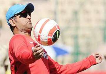 dhoni to promote english premier league in india