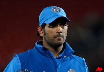 dhoni rues injury to key players during england tour