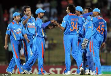 dhoni and indian team fined for slow over rate