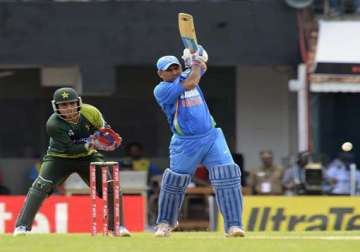 dhoni s hundred came under difficult conditions misbah