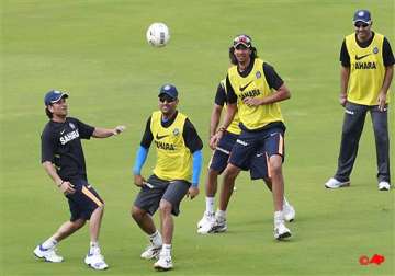 dhoni seeks fresh start in the season against new zealand