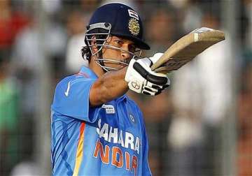 don t speculate on tendulkar s career dhoni