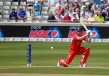 england australia 3rd odi england makes 243 9