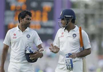ind vs eng england in control as india tottering at 323/8 after day 3