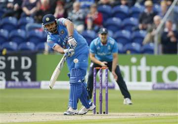 england put india in to bat in the 2nd odi