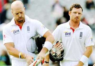 england salvages a draw against new zealand in first test