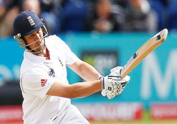 england moving towards series win as 4th test heads for draw