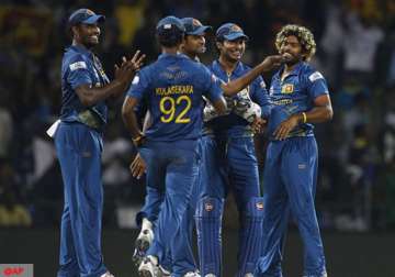 sl thrash eng to enter semis along with wi