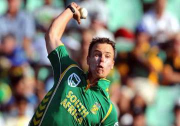 ex south africa test bowler to undergo testing