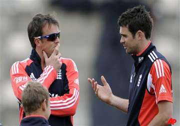 graeme swann slams team india on udrs issue