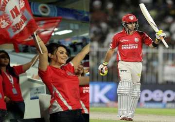 ipl 7 is priety zinta s superstition hiding glenn maxwell behind the wall