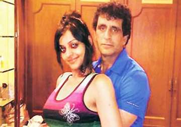 ipl jaipur bookie sent ornaments watch for pak umpire asad rauf gift lying in delhi airport air cargo