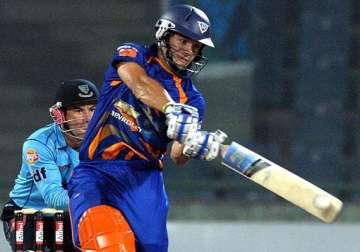 ipl 7 rilee rossouw replaces maddinson in royal challengers bangalore