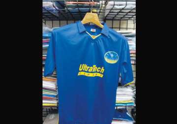 ipl jerseys fly off shelves in kolkata shops