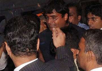 ipl spot fixing vindoo lured me into betting meiyappan tells mumbai cops