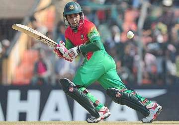 indian bowlers restrict bangladesh to 272/9 in 50 overs