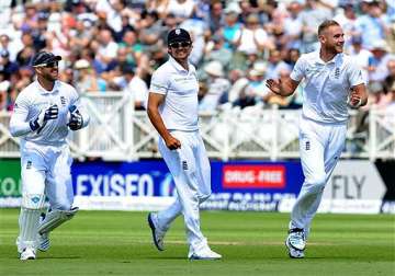 ind vs eng england snatch momentum from india with last wicket heroics