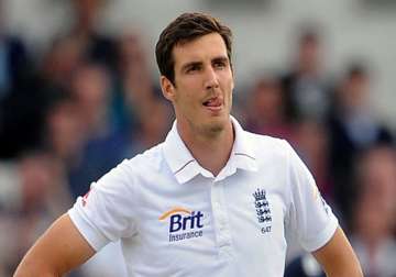 ind vs eng finn replaces injured plunkett for fourth test vs india