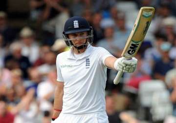 ind vs eng root fights on as seamers restrict england to 352 for nine