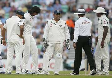ind vs eng vengsarkar wants support staff to go criticises dhoni