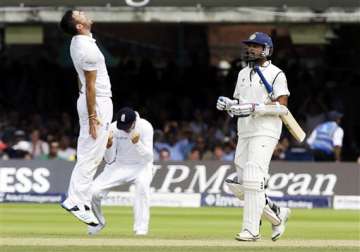 ind vs eng vijay misses ton as india stretch their lead to 243