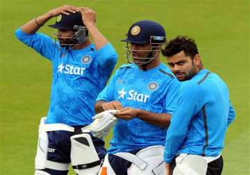 india look to consolidate lead against struggling england