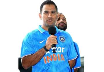 tri series hoping to be here for world cup final says dhoni