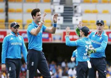 tri series 2015 england wins toss bowls first vs india 6th odi