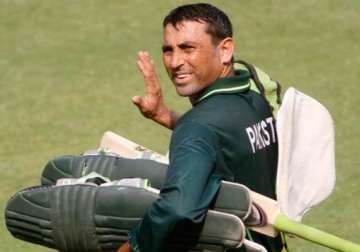 world cup 2015 ex pak cricketers want younis khan to leave