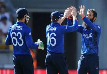 world cup 2015 england wins toss opts to bowl against bangladesh