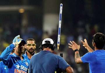 dhoni s gift to virat after match winning knock against south africa