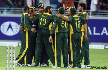 rejuvenated pakistan beat new zealand in first t20