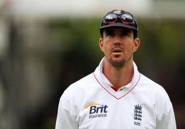 no issues in playing under cook and moores kevin pietersen