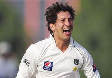 rookie spinner yasir shah included in pak squad for tests against australia