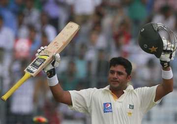 azhar ali hits double ton as pakistan reaches 557 vs bangladesh