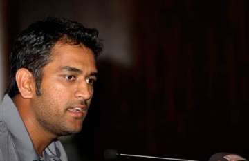 dhoni praises pacers for win over sri lanka