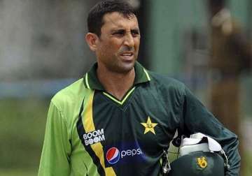 recent critic younis khan in pakistan test squad against australia