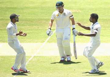 latest updates australia 354/6 vs india at stumps 1st test day 1