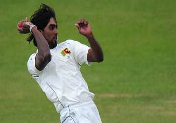 sri lanka dismisses new zealand for 221 on 1st day