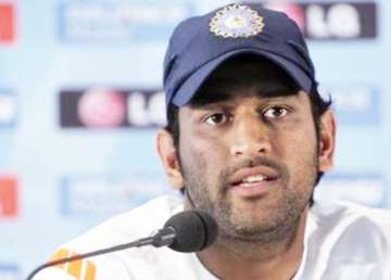 batsmen let us down dhoni