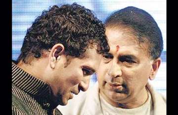 sachin prevented gavaskar from bowing to him
