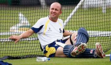 trott extends contract with warwickshire till 2017