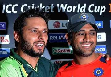 don t forget ms dhoni s record in indian cricket shahid afridi