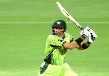 world cup 2015 pakistan bats first against zimbabwe younis khan sits out