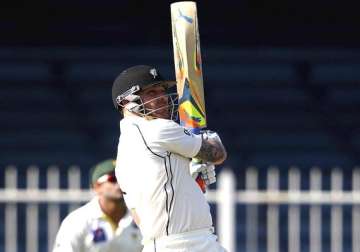 pak vs nz mccullum s robust century leads nz to 164 1 at tea day 2
