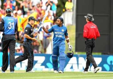 nz vs sl sri lanka held to 218 9 in 1st odi vs new zealand