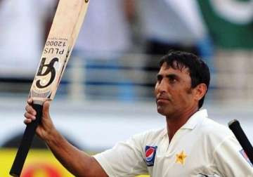 younis khan all set to surpass javed miandad s record